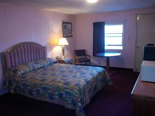 Pink Fountain Motor Inn Main image